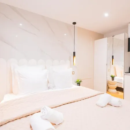 Luxurious Stylish Design - Rene Boulanger *