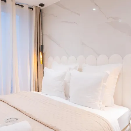 Luxurious Stylish Design - Rene Boulanger פריז