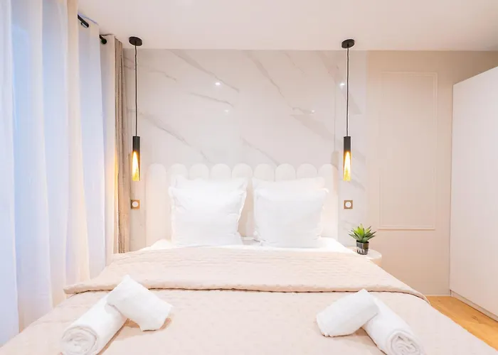 Luxurious Stylish Design - Rene Boulanger פריז