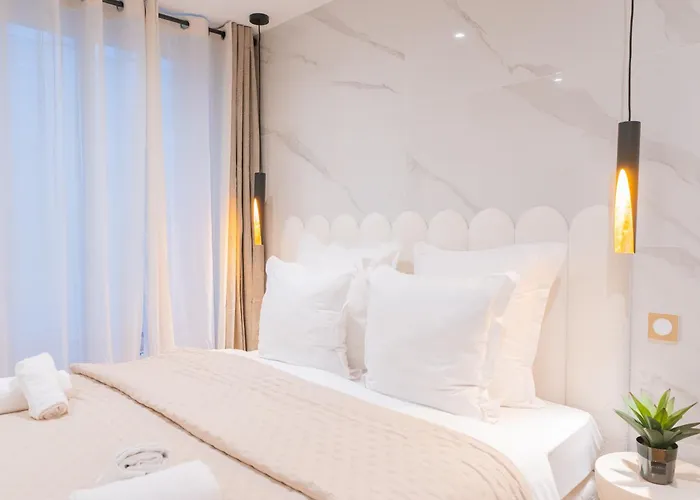 Luxurious Stylish Design - Rene Boulanger פריז